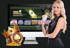 Giao diện nền tảng cuwin trên desktop và mobile với đầy đủ tính năng